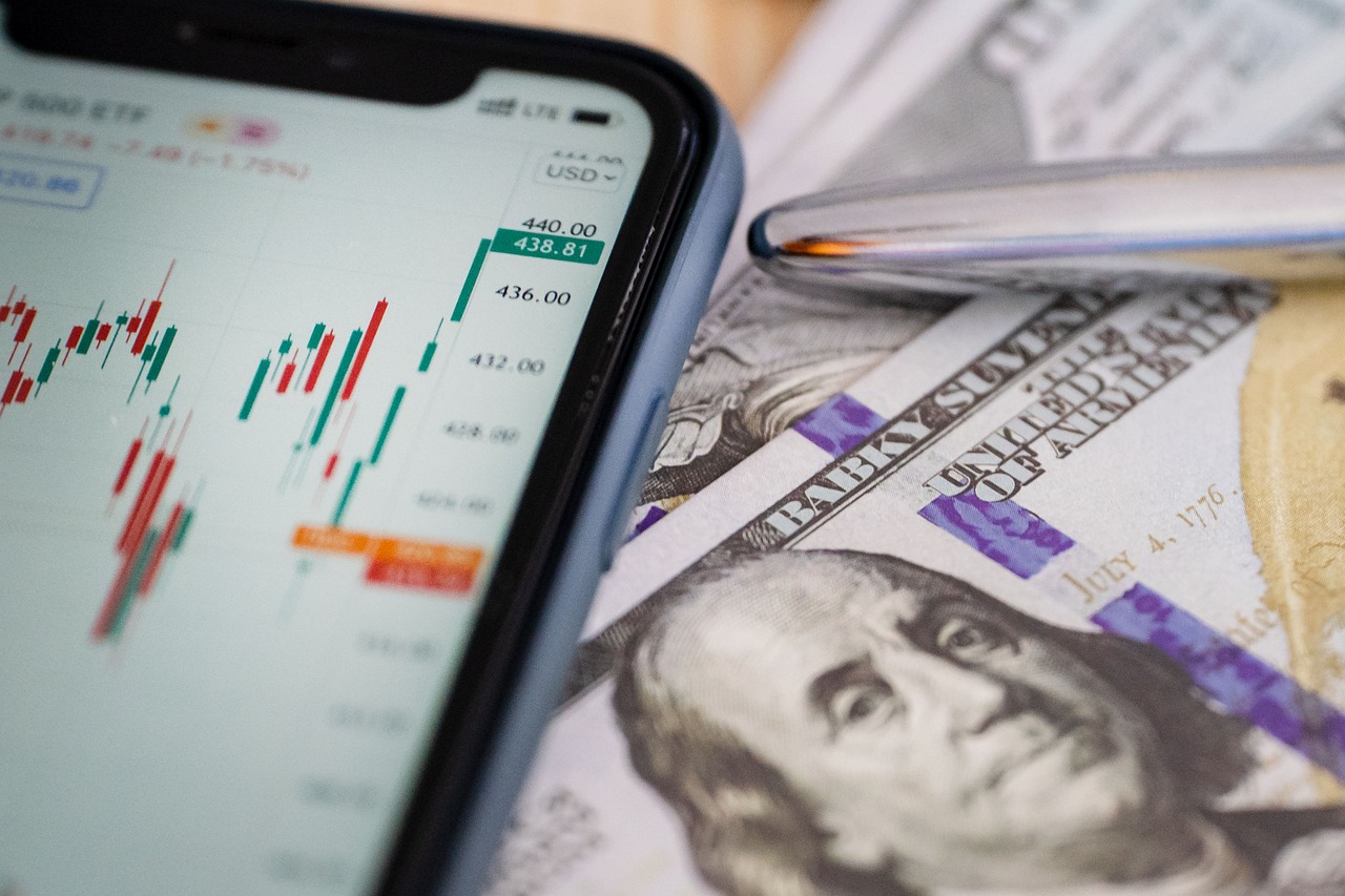 Suzano (SUZB3) registra alta de 1,53% em cotação observada